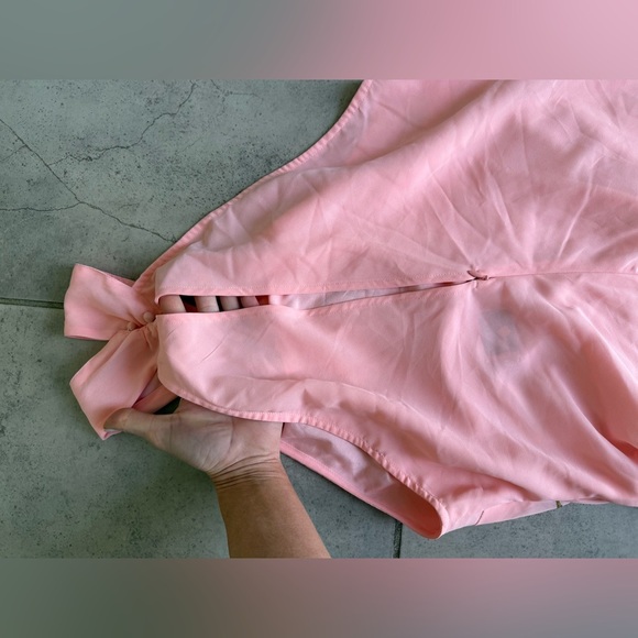 ASOS DESIGN embroidered split front halter midi dress in light coral size 8 - Picture 10 of 12